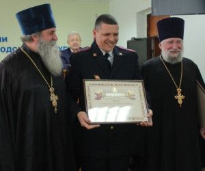 Сотрудники новооскольского ОМВД удостоены епархиальных наград