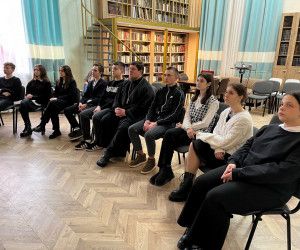 В Чернянской районной библиотеке состоялся круглый стол «С православной молодёжью – России великой быть!»