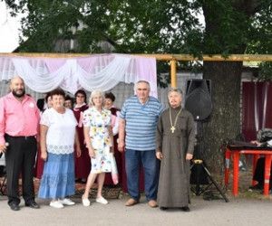 Жители хутора Яблоново установили на въезде в свой населённый пункт поклонный крест