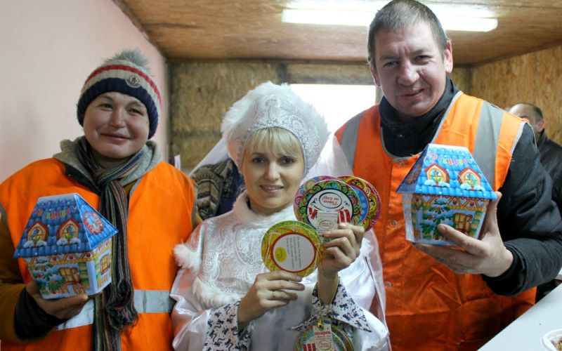 Новогодний салат "Оливье" и загадки от Снежной королевы