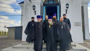 Духовенство благочиния Новооскольского округа совершило соборное служение во Введенском храме с. Ольховатка