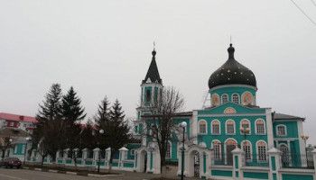 Новооскольцы встретили Новый год за Божественной литургией