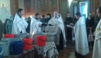 Новооскольцы отметили праздник Крещения Господня