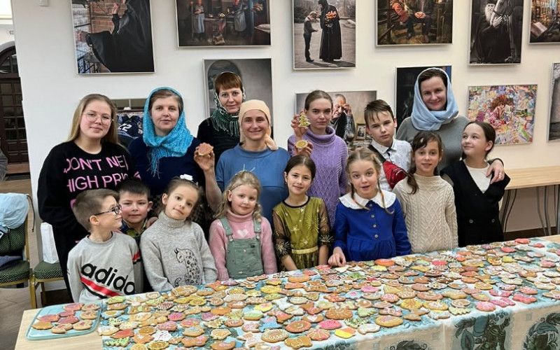 в Белгороде прошла рождественская встреча с обществом "Тепло души" и подопечными детьми сестричества милосердия