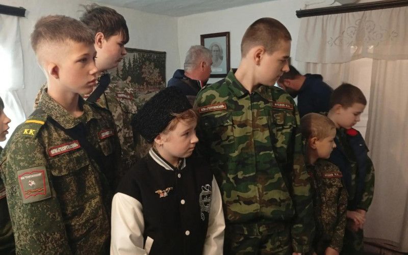 Воспитанники военно-патриотического клуба «Георгиевский» посетили дом-музей святителя Онуфрия (Гагалюка)