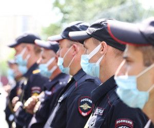 Сводный отряд белгородской полиции торжественно проводили на Северный Кавказ