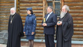 Благодатный огонь привезен в Новооскольскую воспитательную колонию