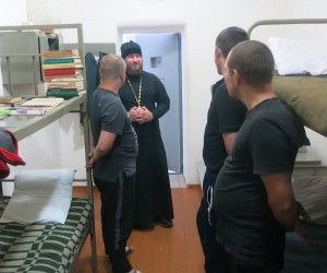 Беседа священника с гражданами нарушившими закон