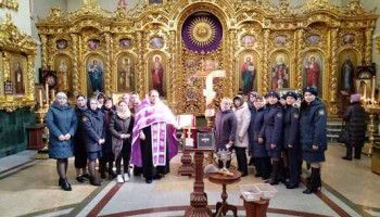 Приидите вернии, Животворящему Древу поклонимся ( стихира на поклонение Кресту)