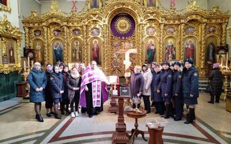 Приидите вернии, Животворящему Древу поклонимся ( стихира на поклонение Кресту)