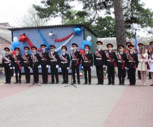Прозвенели последние звонки в новооскольских школах