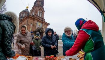 Общество «Оранта» провело вторую благотворительную ярмарку