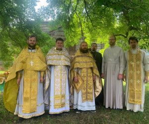 Божественная литургия под открытым небом была совершена в селе Дмитриевка Шебекинского района