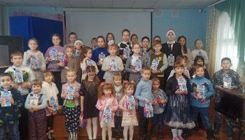 Рождественский утренник прошел в воскресной школе Нового Оскола
