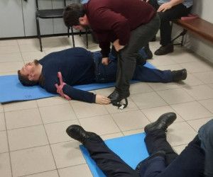 Занятия по тактической медицине провели для священников Шебекинского благочиния