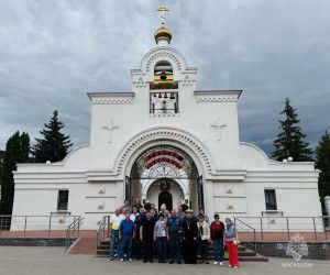 В преддверии Дня памяти и скорби ветераны пожарной охраны посетили Старооскольский округ