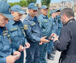 В преддверии Дня памяти и скорби ветераны пожарной охраны посетили Старооскольский округ