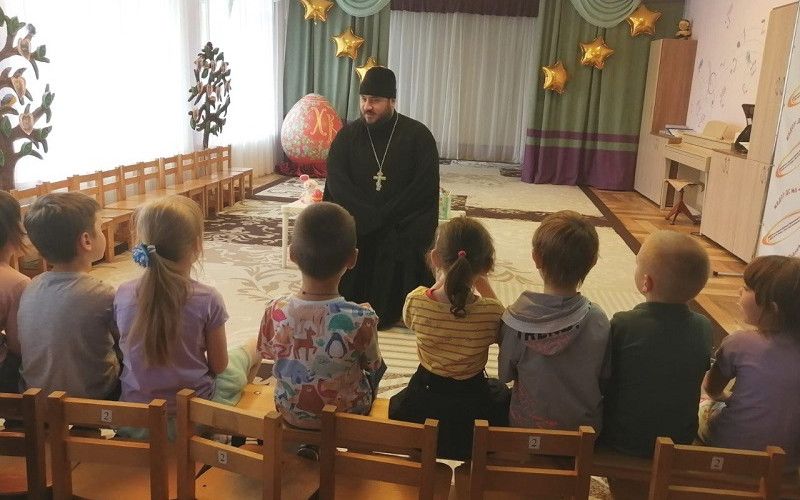 Дети из Нового Оскола приняли участие в акции "Пасхальный подарок солдату"