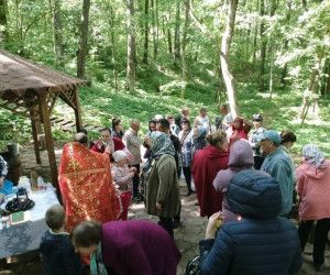 На источнике святого великомученика Георгия Победоносца был отслужен водосвятный молебен