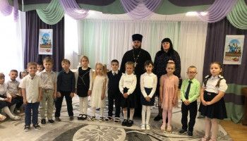 В детский сад "Мозаика" принесли частицу Благодатного огня