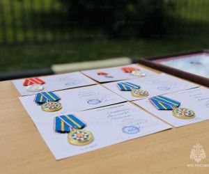 Ветераны пожарной охраны почтили память героев и посетили святыни в преддверии Дня России