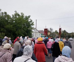 Крестный ход к «Ясному Колодцу»