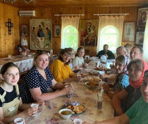 Сотрудники Новооскольской воспитательной колонии посетили с экскурсией Холковский монастырь