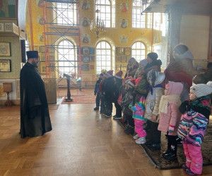 Дети посетили храм в дни Святок