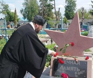 На могилах новооскольских героев совершили заупокойные литии