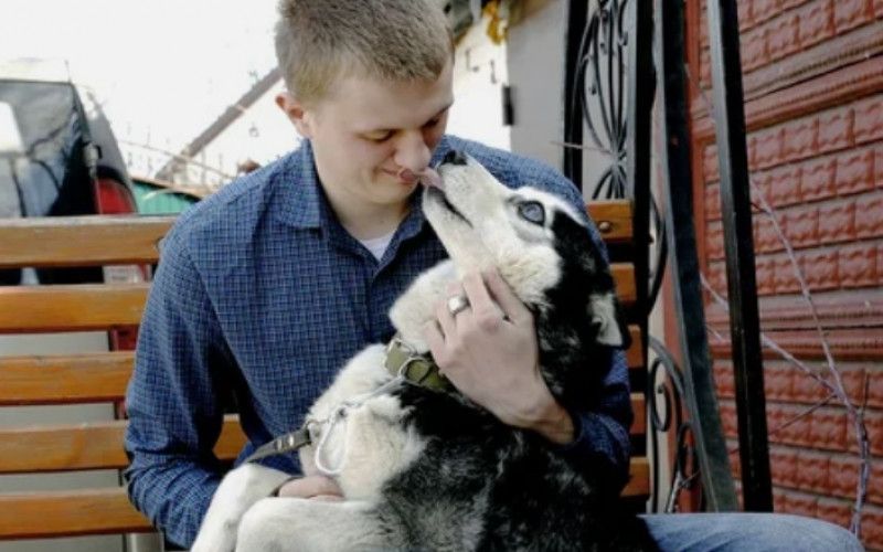 «В жизни сына появился свет». Как белгородцы помогли многодетной семье преодолеть невзгоды