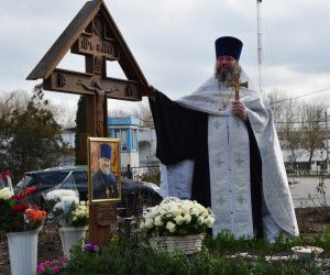 Старооскольцы почтили память протоиерея Алексия Зорина